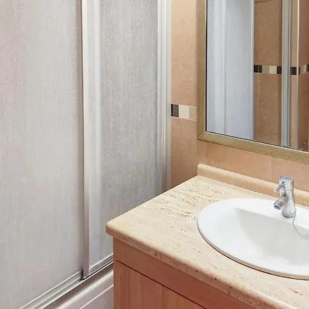 2 Bedroom Stunning In Los Cristianos Daire Los Cristianos (Tenerife)