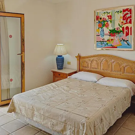 Apartment 2 Bedroom Stunning In Los Cristianos *
