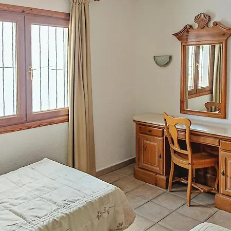 2 Bedroom Stunning In Los Cristianos Apartment *